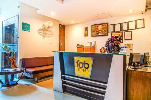 Hotel Oyo Premium Golf Course II