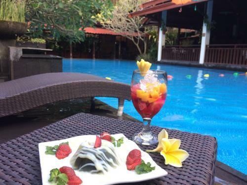 Paku Mas Hotel