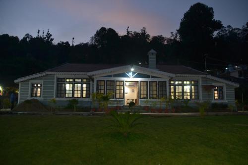Hillington Cottage