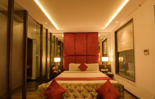 Hotel Spree Roopa Elite