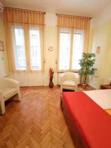 Paprika Apartments In City Center