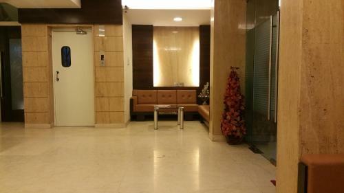 Hotel Apna Avenue