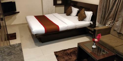 Hotel Apna Avenue