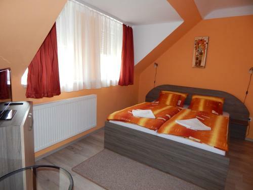 Gr�nay Apartmenthouse