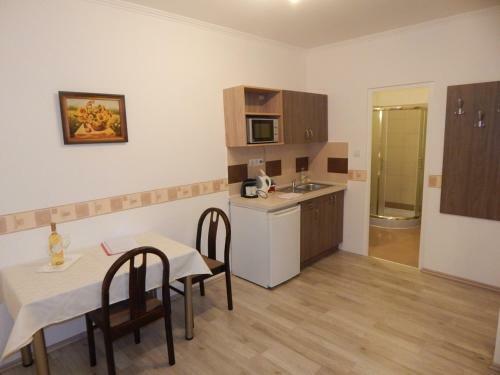 Gr�nay Apartmenthouse