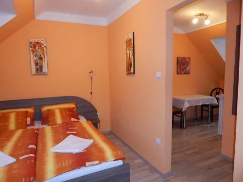 Gr�nay Apartmenthouse