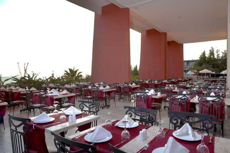 Hotel Emir Beach