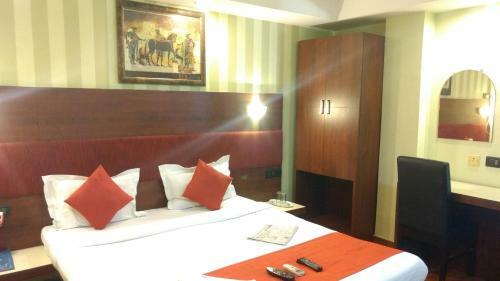 Hotel Bhammar's Inn - A Pure Veg