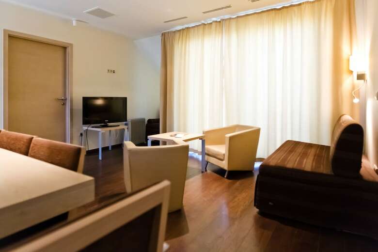 Echo Residence All Suite Hotel