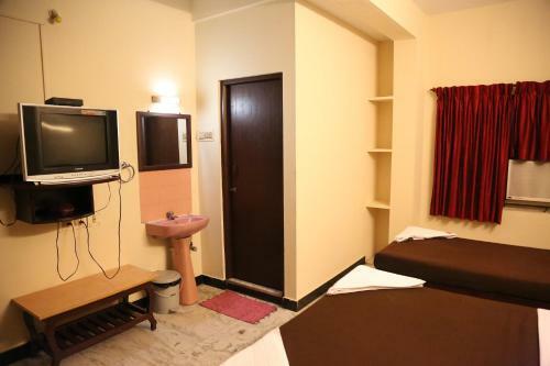 Posada Rmc Travellers Inn