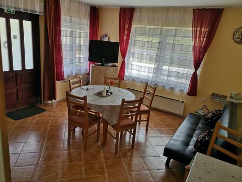 Apartamento T�nd�r Sz�ll�