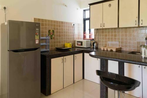 2 Bedroom Apartment Near Candolim Beach Cm012