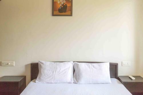 2 Bedroom Apartment Near Candolim Beach Cm012