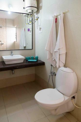 2 Bedroom Apartment Near Candolim Beach Cm012