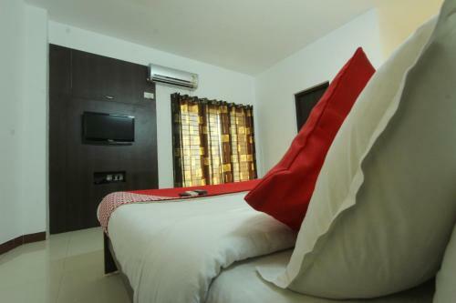 Lake View Hotel
