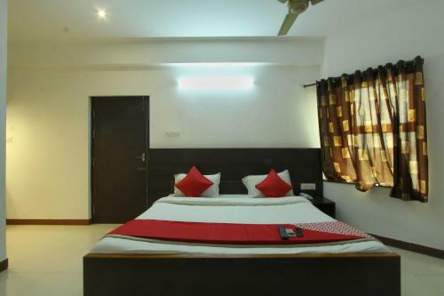 Lake View Hotel