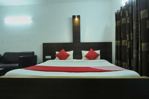 Lake View Hotel
