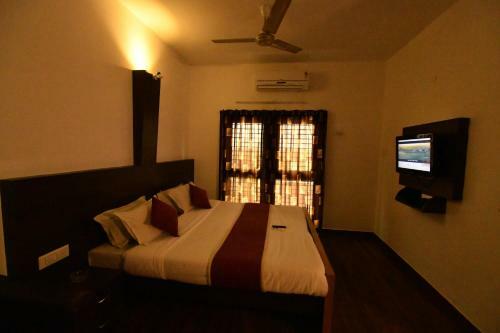 Lake View Hotel