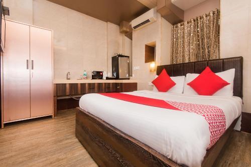 Hotel Oliver, Colaba