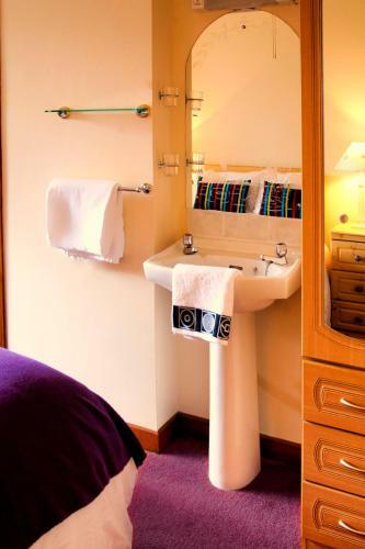 Broadlands B&B