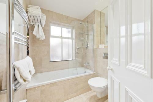 4 Bed House In Ballsbridge