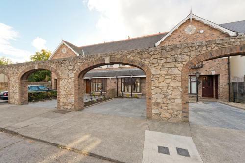 4 Bed House In Ballsbridge