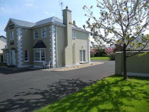 Airport Manor B&B