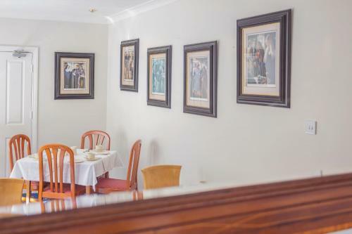 Hostal Abbey Lodge