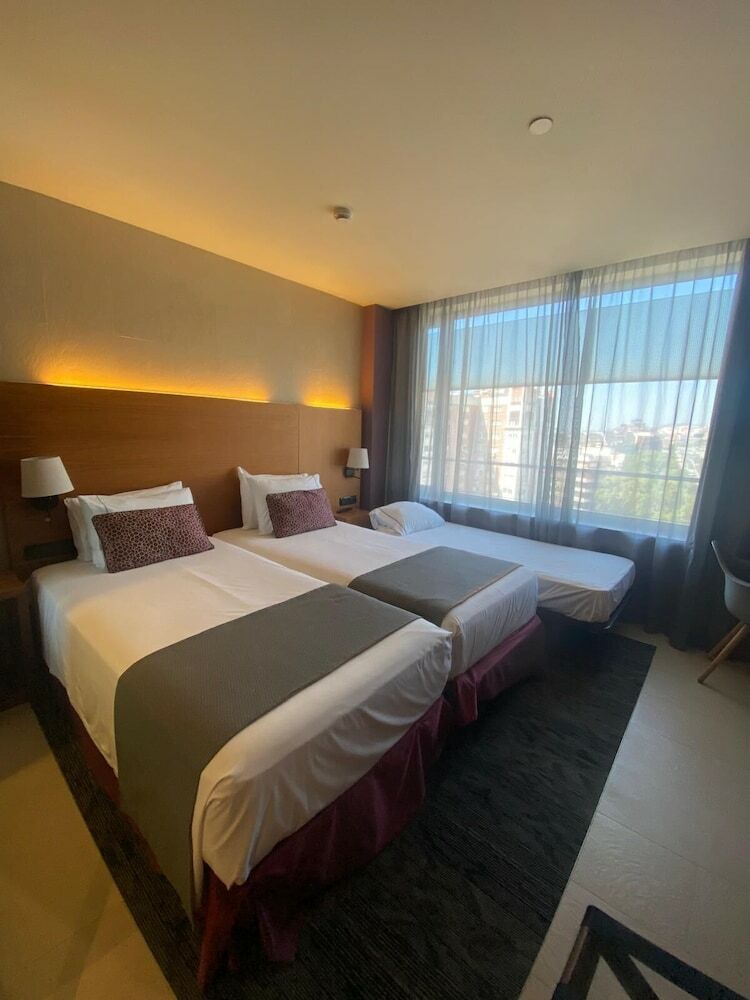 Hotel Badalona Tower