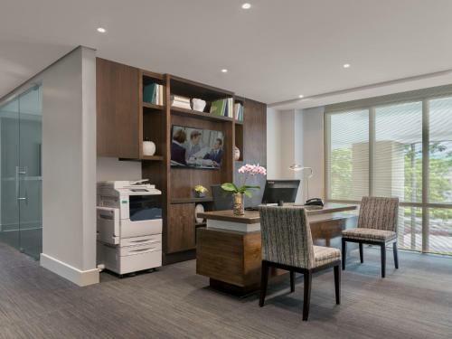Aparthotel Somerset Alabang - Multiple Use Hotel And Staycation Approved