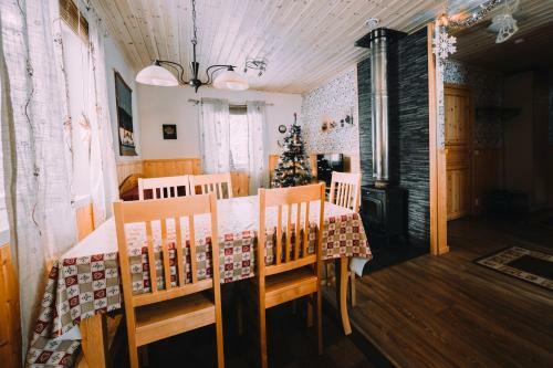 Pellon Helmi Holiday Cottages