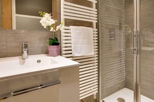 Chalet Sicoria - Ovo Network