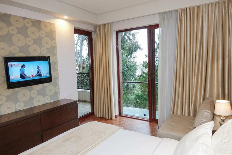 Luxury Dreamland Oasis Apartments