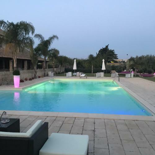 Mythos Holidays & Events