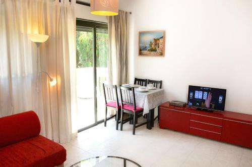 Elena Apartments
