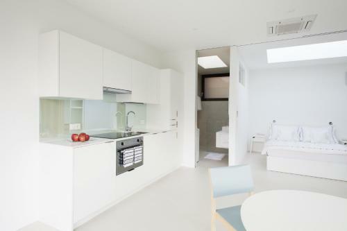 Mirror Houses