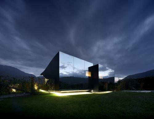 Mirror Houses