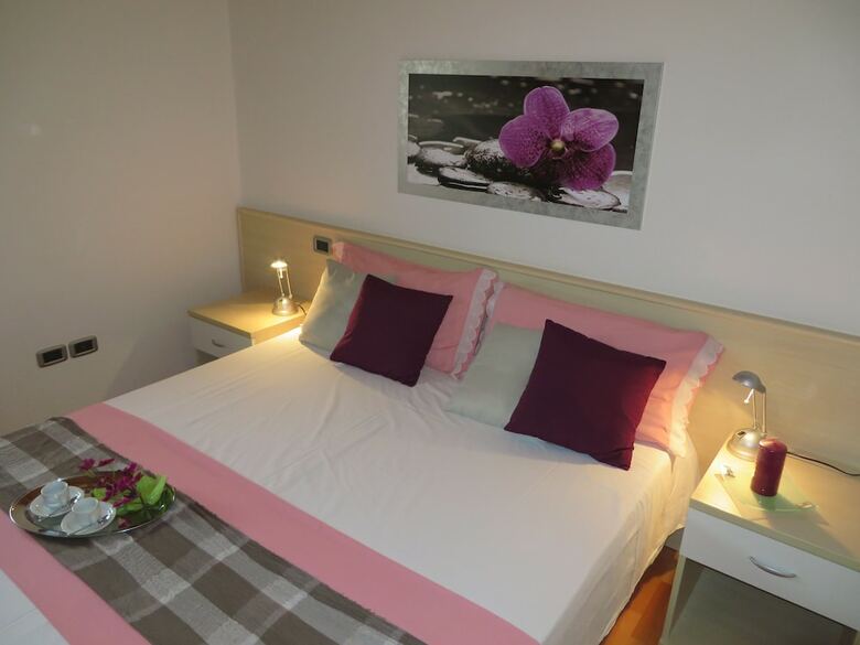 Bella Villa Apartments