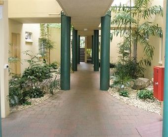 Tradewinds Mcleod Apartments