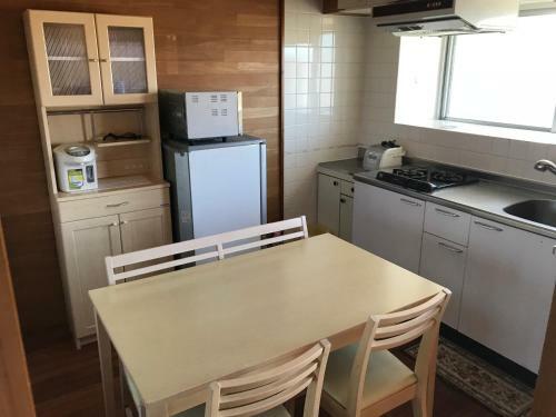 Hostal Pension Crystal Inn Onna