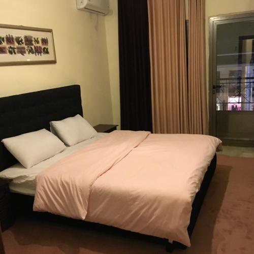 Suzan Studios & Apartments