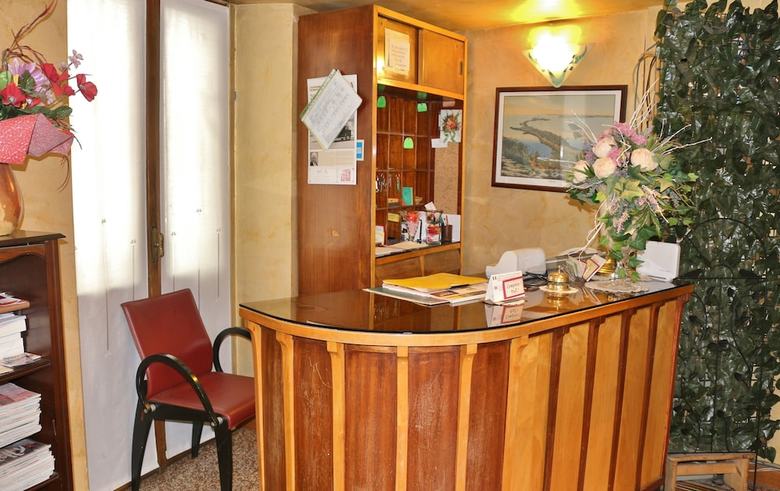 Hotel Rey