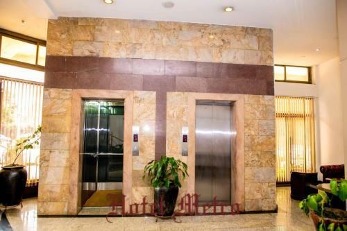 Metro Hotel