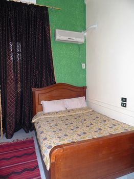 Hostal The Australian Hostel