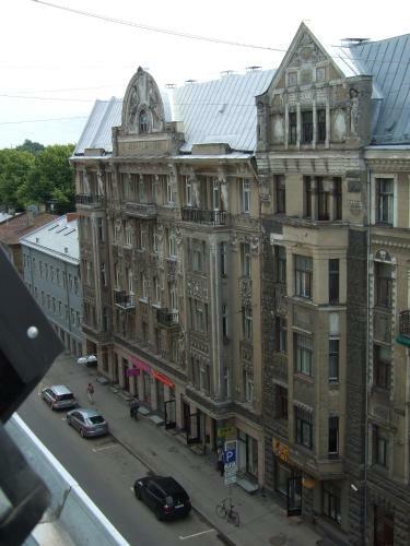 Sunlit Loft Apartment Riga