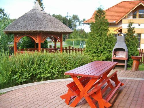Balaton H459
