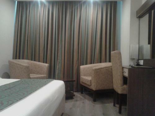 Hotel Hide Away Suites