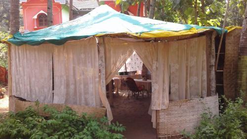 Hostal Mayelle Guesthouse