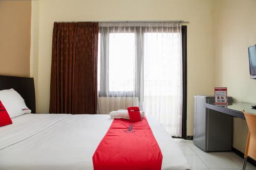 Bed & Breakfast Reddoorz Near Gubeng Station