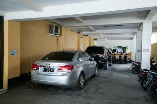 Bed & Breakfast Reddoorz Near Gubeng Station